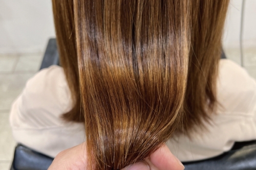 【クセやうねりが自然に伸びる】東京23区内で酸性ストレートの予約が多い美容室・ヘアサロン｜髪質改善