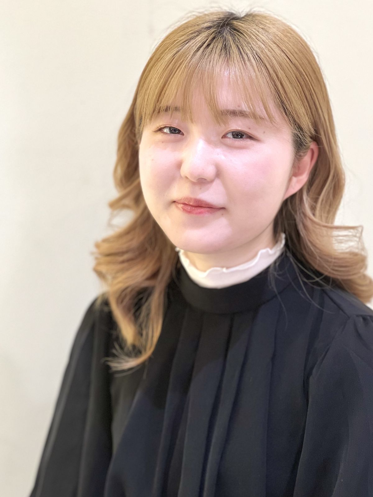大石 杏奈/大阪・梅田の美容室・ヘアサロン・美容院ならMICHEL DERVYN ハービスPLAZAエント店(大阪市北区、西梅田駅徒歩1分)